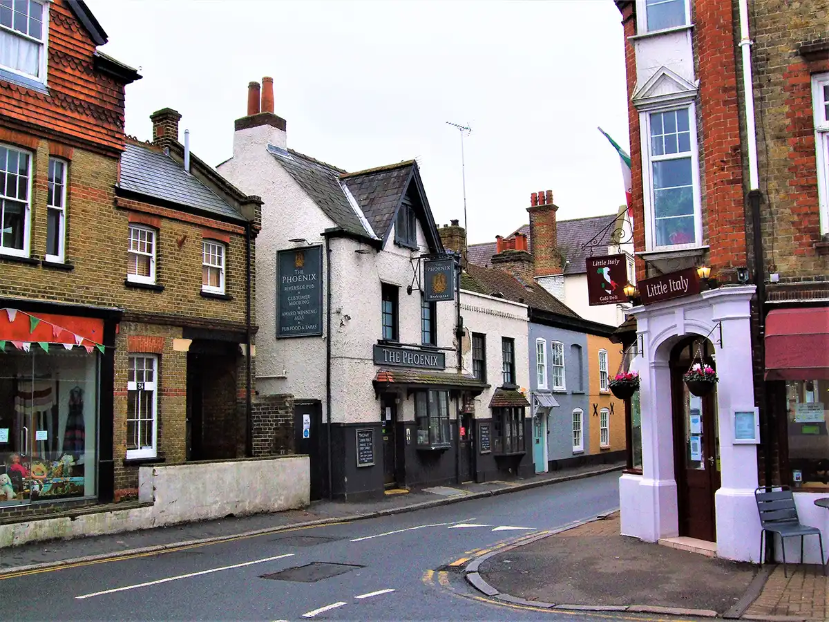 A street in Sunbury